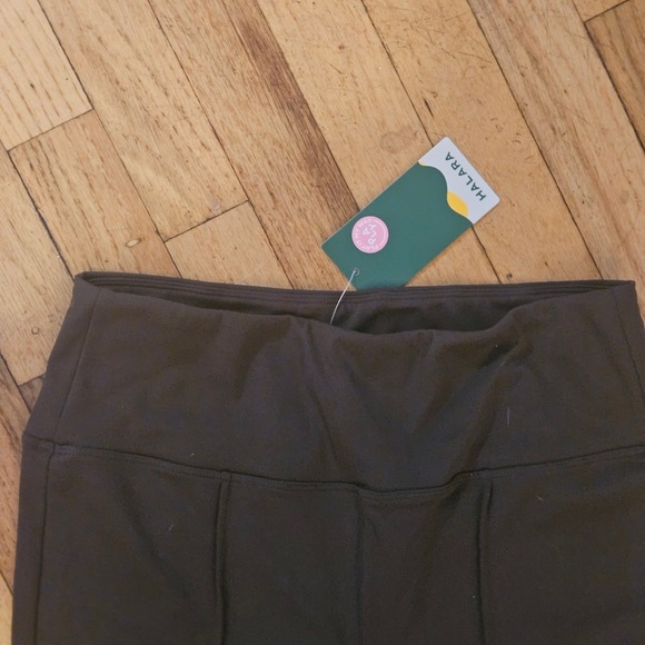 Halara High Waisted Cargo Flare Leggings Pants Olive Green Women's M NWT - Picture 5 of 7